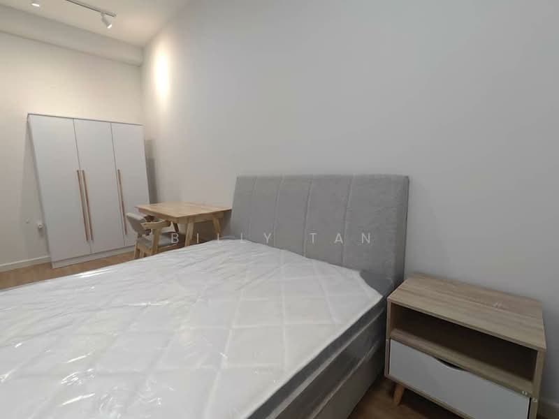Kediaman Servis untuk Dijual di Sunway Velocity TWO - Billy Tan - Bedroom - PropertyGuru.com.my