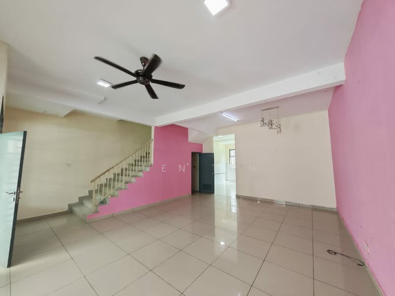 2-storey Terraced House for Sale in Johor Bahru (Johor) - Iden Tan - Living Room - PropertyGuru.com.my