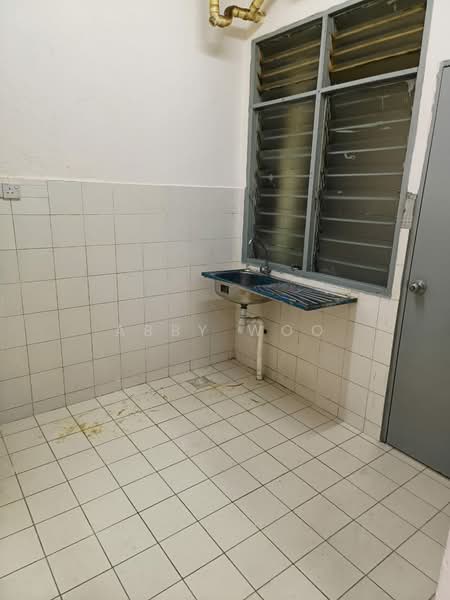 Pangsapuri untuk Disewa di Pangsapuri Lagoon Perdana - Abby Woo - Kitchen - PropertyGuru.com.my