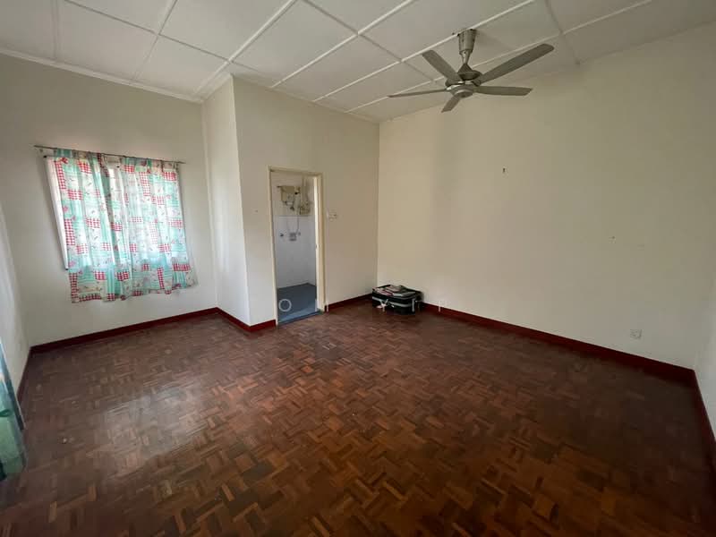 Bungalow House untuk Dijual di Bandar Country Homes (Rawang) - Tom Yip - Interior - PropertyGuru.com.my