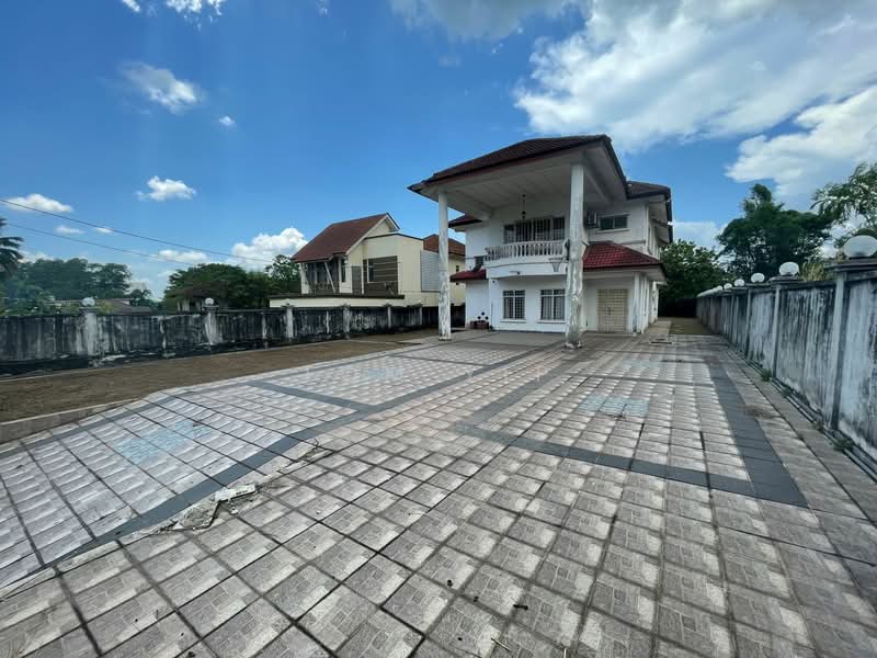 Bungalow House untuk Dijual di Bandar Country Homes (Rawang) - Tom Yip - Exterior - PropertyGuru.com.my