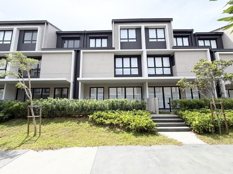 Terraced House for Sale in Taman Bukit Serdang (Seri Kembangan) - Yk Yong - Exterior - PropertyGuru.com.my