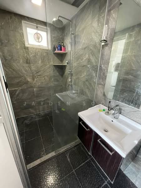 Pangsapuri untuk Disewa di Central Garden - Jayden Soon - Bathroom - PropertyGuru.com.my