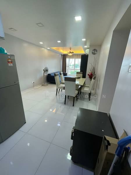 Pangsapuri untuk Disewa di Central Garden - Jayden Soon - Living Room - PropertyGuru.com.my
