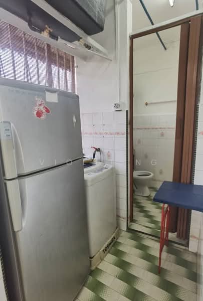 Flat for Rent at Flat Taman Ungku Tun Aminah - Violet Ng - Bathroom - PropertyGuru.com.my