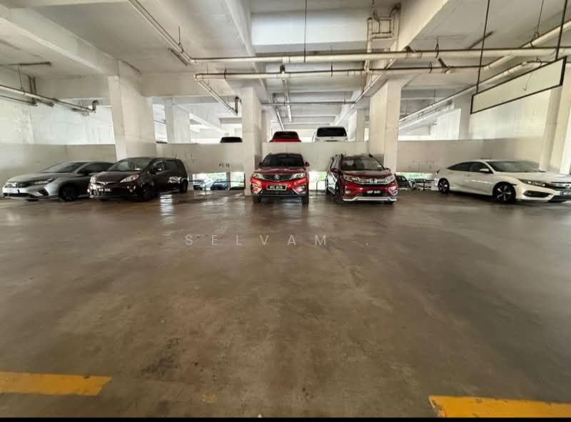 Pangsapuri untuk Dijual di Sri Intan 2 - Selvam . - Car Park - PropertyGuru.com.my