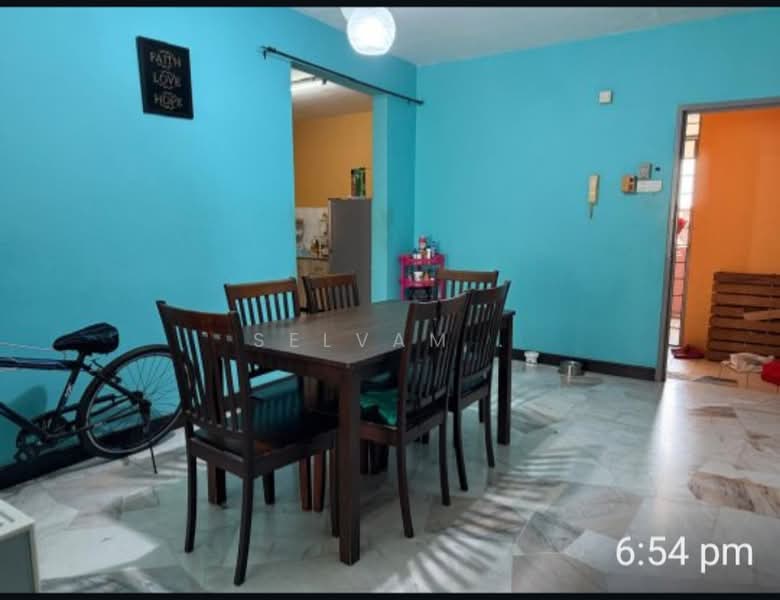 Pangsapuri untuk Dijual di Sri Intan 2 - Selvam . - Dining Room - PropertyGuru.com.my
