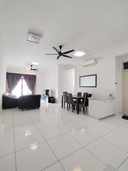 Kediaman Servis untuk Disewa di The Platino Serviced Apartment - Rocker Lim - Living Room - PropertyGuru.com.my