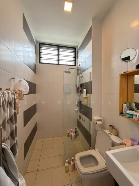 Rumah Teres 2-Tingkat untuk Dijual di Ulu Tiram (Johor) - Loh Kok Hui - PropertyGuru.com.my