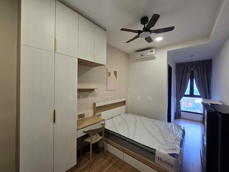 Kediaman Servis untuk Dijual di Sunway Velocity TWO - Billy Tan - Bedroom - PropertyGuru.com.my