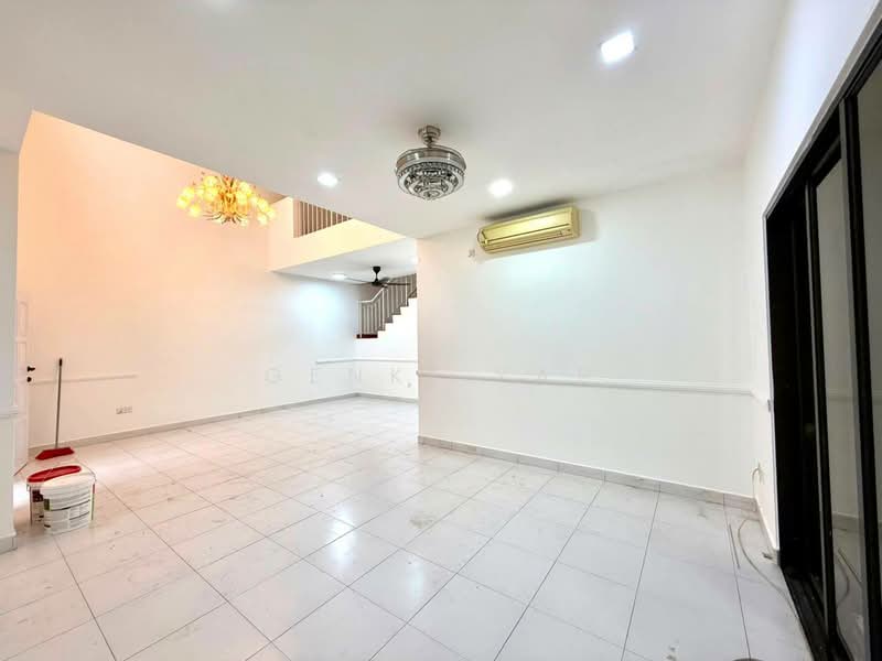 Rumah Berkembar untuk Dijual di Taman Ponderosa (Johor Bahru) - Genki Yap - Living Room - PropertyGuru.com.my