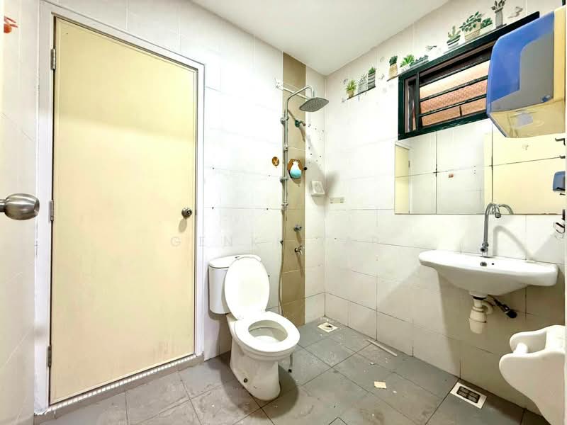 Rumah Berkembar untuk Dijual di Taman Ponderosa (Johor Bahru) - Genki Yap - Bathroom - PropertyGuru.com.my