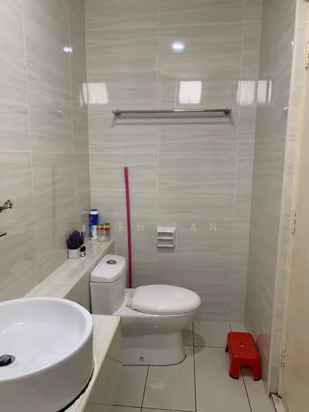 Service Residence for Sale at D'Summit Residences - Iden Tan - Bathroom - PropertyGuru.com.my