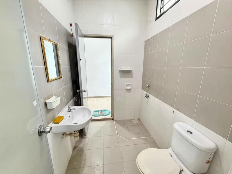 2-storey Terraced House for Sale in Taman Nusa Sentral (Iskandar Puteri (Nusajaya)) - Andrew Teo - Bathroom - PropertyGuru.com.my