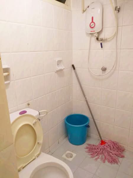 Condominium for Rent at Marina Bay Condominium - Jinelle Ong - Bathroom - PropertyGuru.com.my