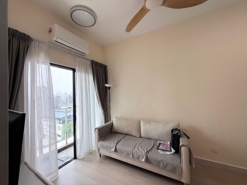 Kediaman Servis untuk Disewa di M Suite @ Desa Park North - Amy Yap - Living Room - PropertyGuru.com.my