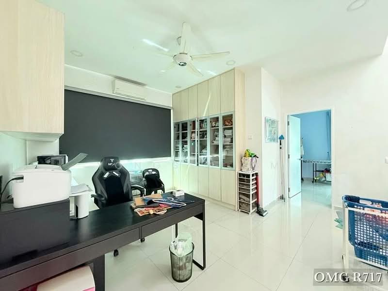Rumah Berkembar untuk Dijual di Setia Utama (Setia Alam) - Yongsen Lim - Study - PropertyGuru.com.my