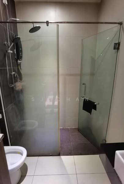 Kediaman Servis untuk Disewa di D'Secret Garden (Pangsapuri Kempas Indah) - SJ CHAN - Bathroom - PropertyGuru.com.my