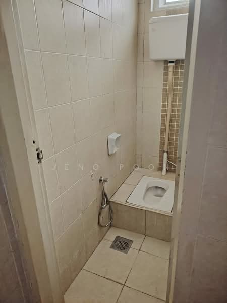 Office for Rent in KL City Centre (Kuala Lumpur) - Jeno Poon - Bathroom - PropertyGuru.com.my