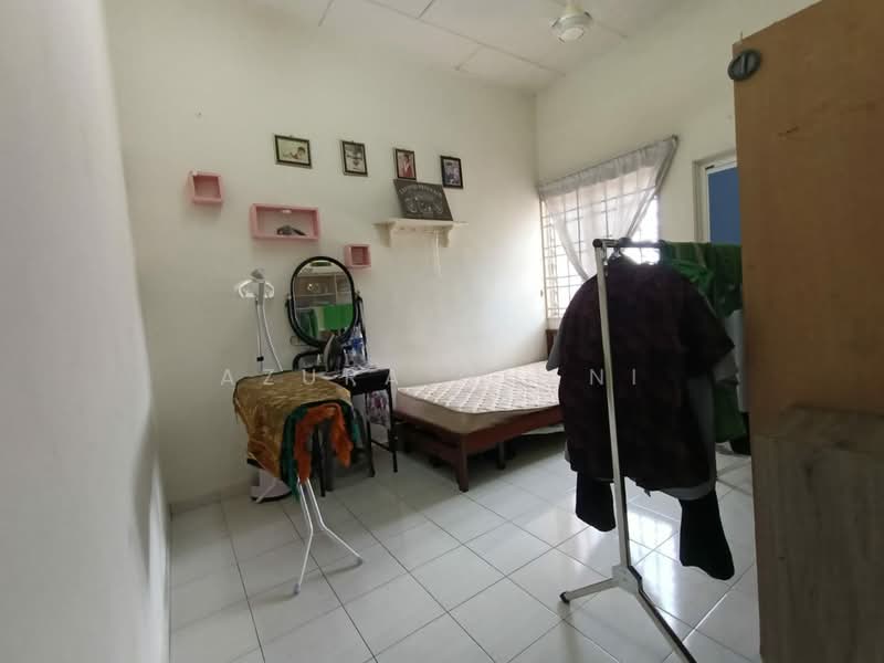 Rumah Teres 2-Tingkat untuk Dijual di Kepala Batas (Penang) - Azura Ghani - Bedroom - PropertyGuru.com.my