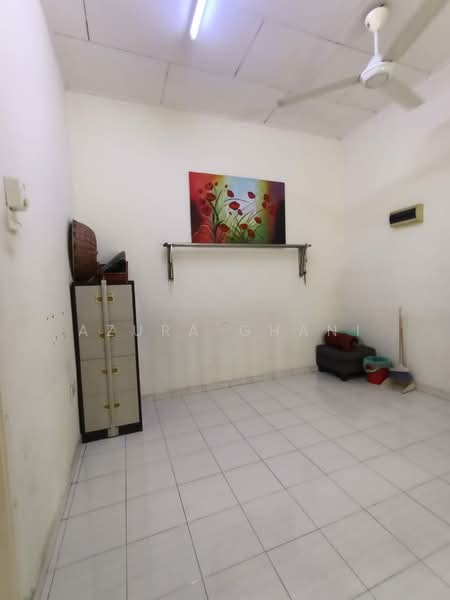 Rumah Teres 2-Tingkat untuk Dijual di Kepala Batas (Penang) - Azura Ghani - Living Room - PropertyGuru.com.my
