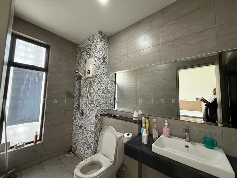 Terraced House for Sale in Elmina (Shah Alam) - Salawati Busro - Bathroom - PropertyGuru.com.my