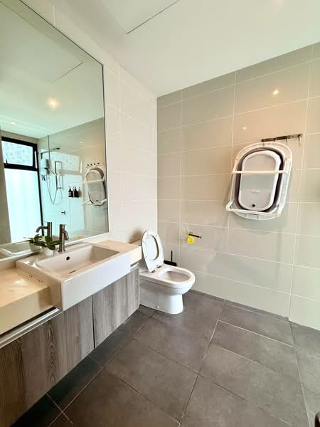 Service Residence for Sale at Southkey Mosaic - Karl Lim - Bathroom - PropertyGuru.com.my