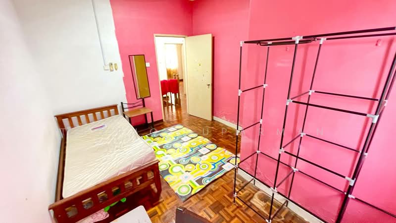 Rumah Teres 2-Tingkat untuk Dijual di Seksyen 8 (Kota Damansara) - Thoriq Suparman - Bedroom - PropertyGuru.com.my