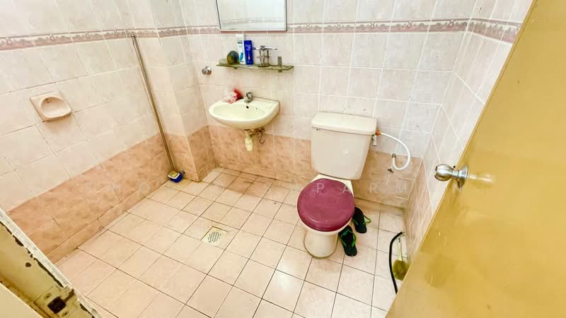 Rumah Teres 2-Tingkat untuk Dijual di Seksyen 8 (Kota Damansara) - Thoriq Suparman - Bathroom - PropertyGuru.com.my