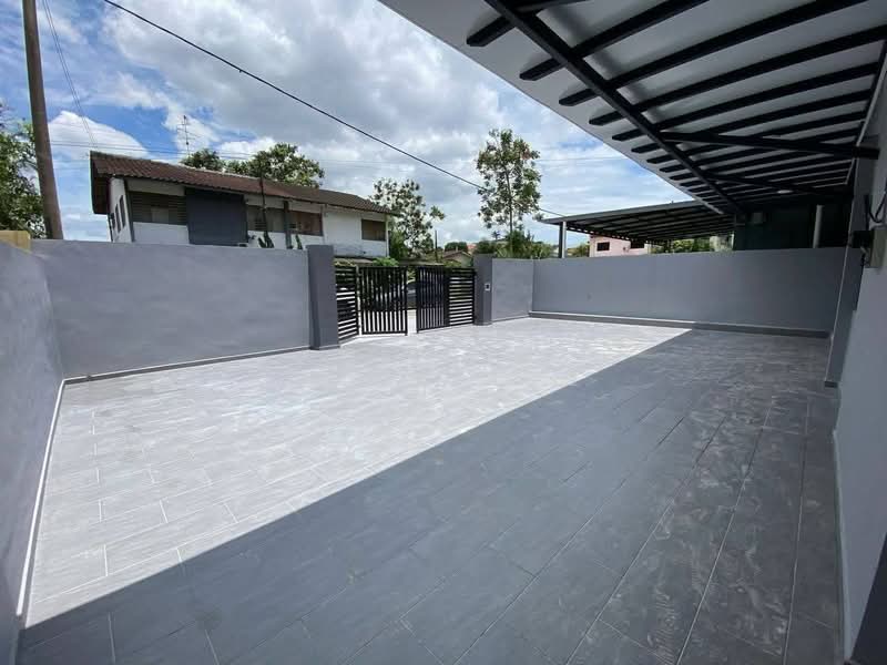 Rumah Berkembar untuk Dijual di Taman Majidee (Johor Bahru) - Coco Lee - Exterior - PropertyGuru.com.my
