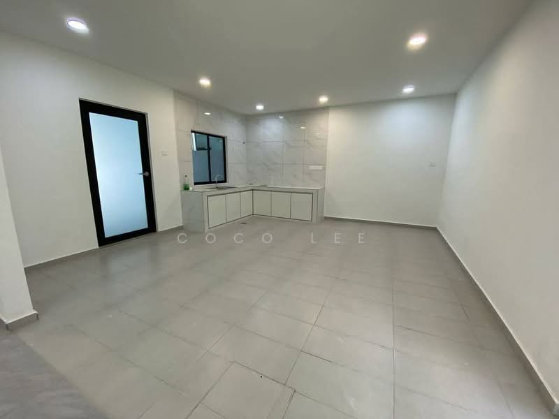 Rumah Berkembar untuk Dijual di Taman Majidee (Johor Bahru) - Coco Lee - Kitchen - PropertyGuru.com.my