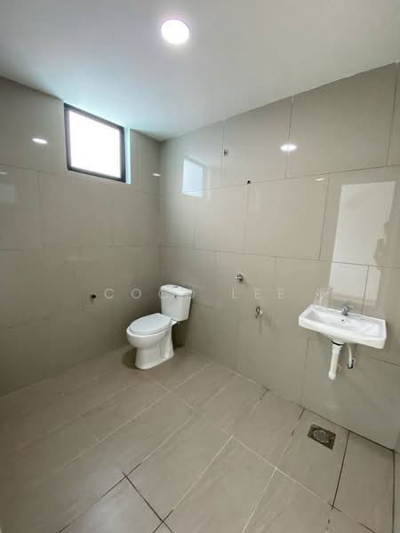 Rumah Berkembar untuk Dijual di Taman Majidee (Johor Bahru) - Coco Lee - Bathroom - PropertyGuru.com.my