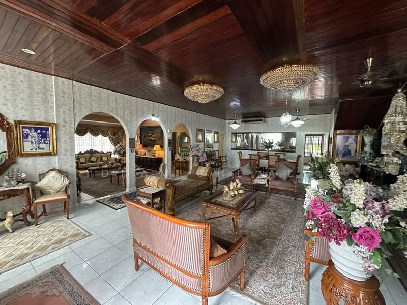 Bungalow House for Sale in Kubang Buaya (Kuantan) - Idham Che'Ali - Living Room - PropertyGuru.com.my
