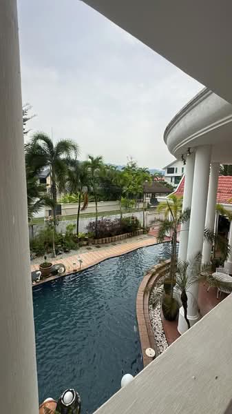 Bungalow House for Sale in Kubang Buaya (Kuantan) - Idham Che'Ali - Pool - PropertyGuru.com.my
