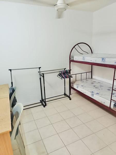 Pangsapuri untuk Disewa di Pusat Komersial Seksyen 7 - Erin Yusof - Bedroom - PropertyGuru.com.my