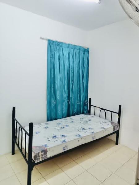 Pangsapuri untuk Disewa di Pusat Komersial Seksyen 7 - Erin Yusof - Bedroom - PropertyGuru.com.my