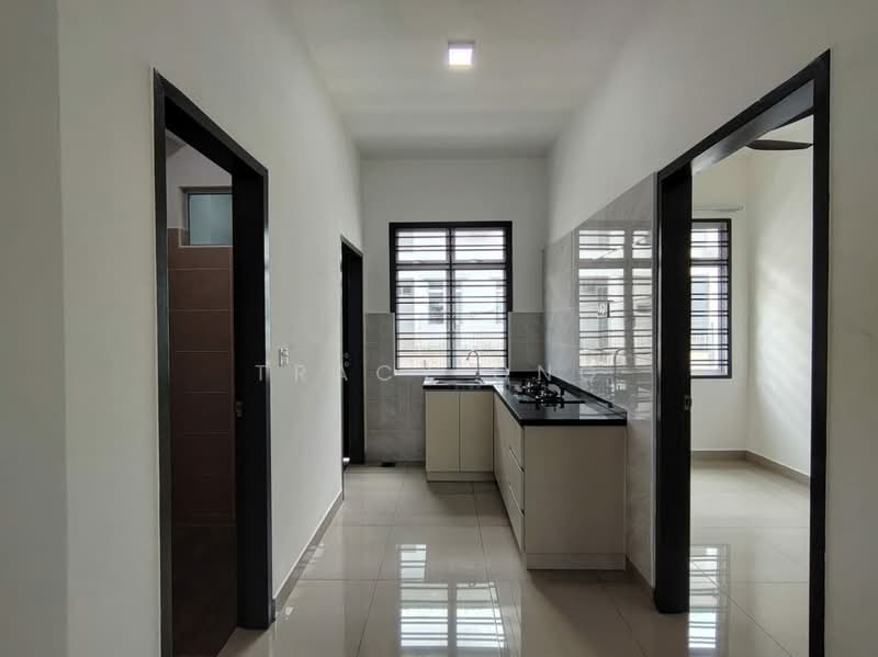 Rumah Teres 2-Tingkat untuk Disewa di Bandar Dato Onn (Tebrau) - Tracy Ong - Kitchen - PropertyGuru.com.my