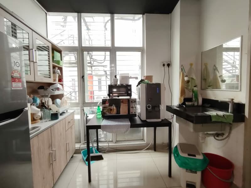 Office for Sale in BANDAR PUCHONG JAYA (Puchong) - Sofia Wong - Kitchen - PropertyGuru.com.my