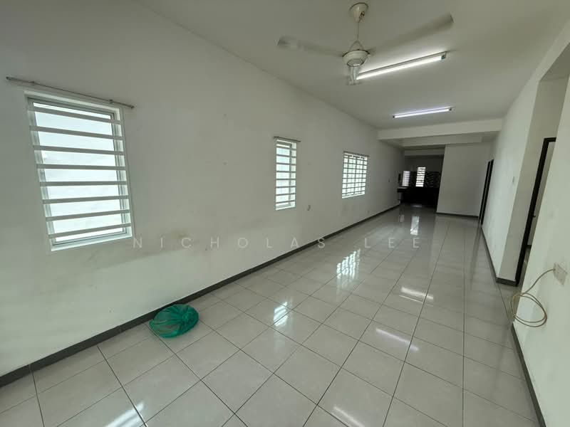 1-storey Terraced House for Rent in Lahat (Perak) - Nicholas Lee - Living Room - PropertyGuru.com.my