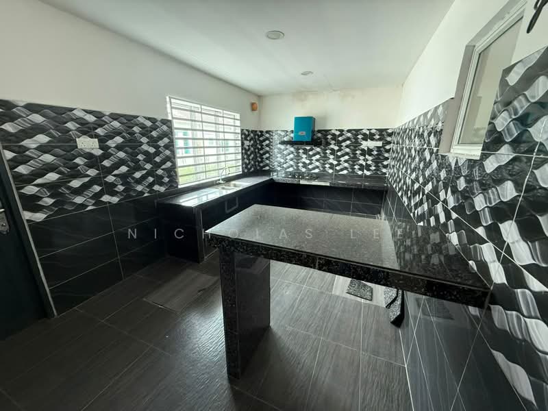 1-storey Terraced House for Rent in Lahat (Perak) - Nicholas Lee - Kitchen - PropertyGuru.com.my