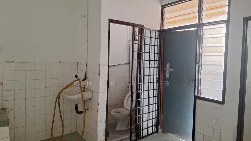 Rumah Teres 1-Tingkat untuk Dijual di SS3 (Petaling Jaya) - Charis Ng - Bathroom - PropertyGuru.com.my