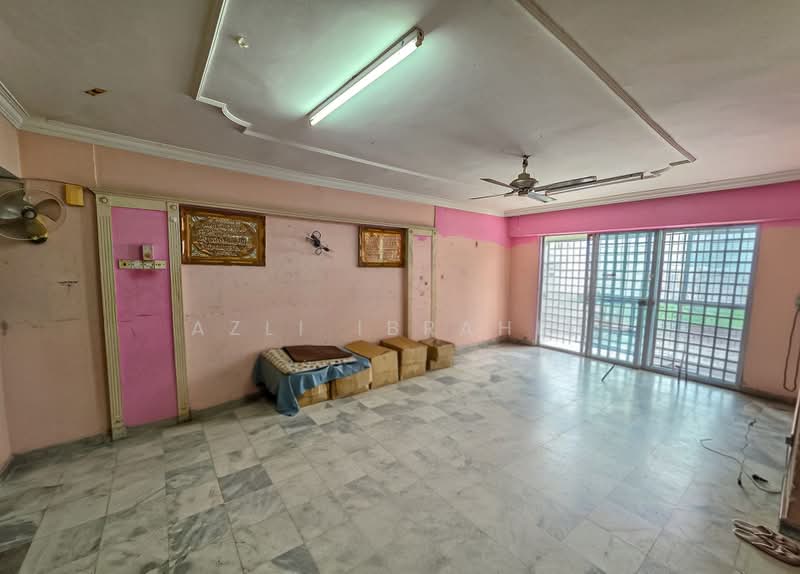 Kondominium untuk Dijual di Seri Mas Condominium - Azli Ibrahim - Living Room - PropertyGuru.com.my