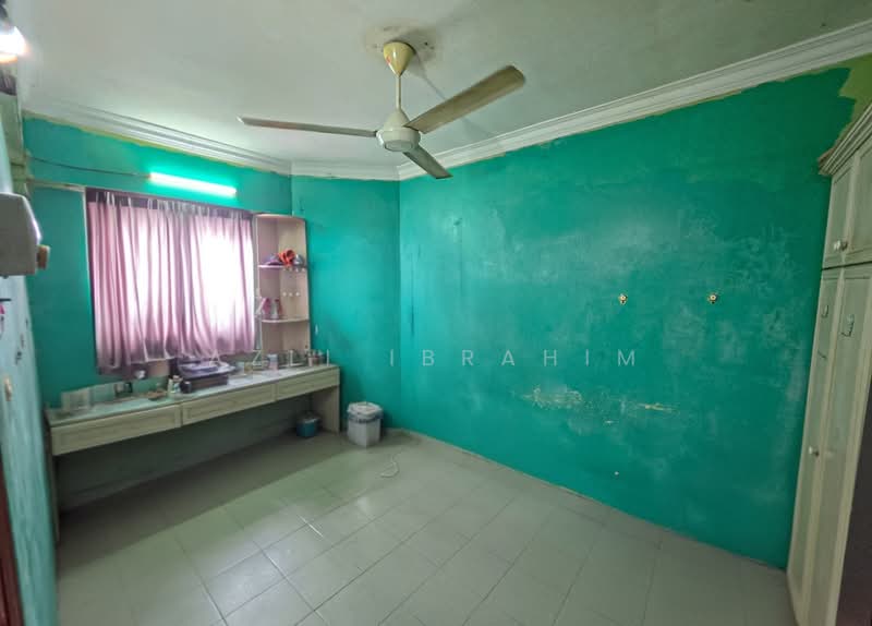 Kondominium untuk Dijual di Seri Mas Condominium - Azli Ibrahim - Bedroom - PropertyGuru.com.my