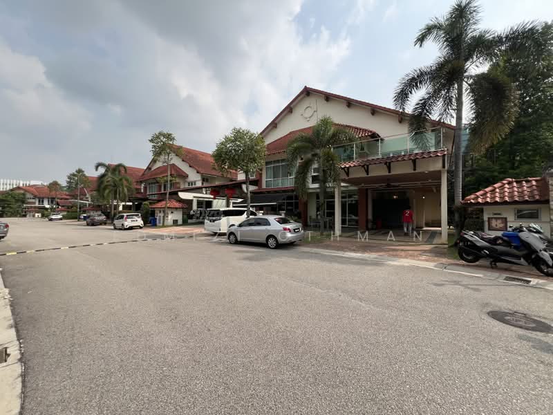 Rumah Berkembar untuk Dijual di Saujana (Selangor) - Edmizi Othman - Exterior - PropertyGuru.com.my