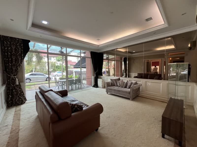 Rumah Berkembar untuk Dijual di Saujana (Selangor) - Edmizi Othman - Living Room - PropertyGuru.com.my
