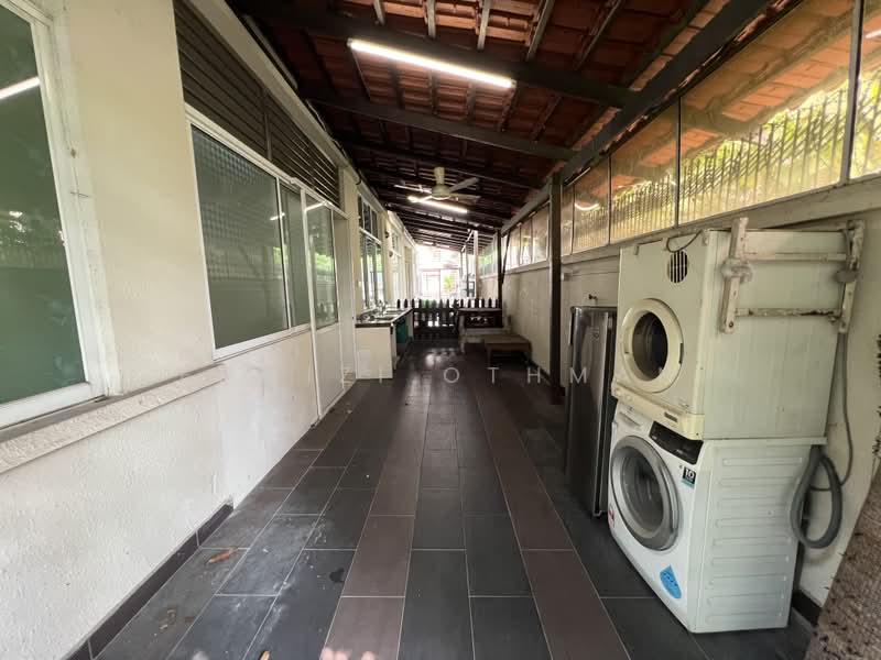 Rumah Berkembar untuk Dijual di Saujana (Selangor) - Edmizi Othman - Corridor - PropertyGuru.com.my