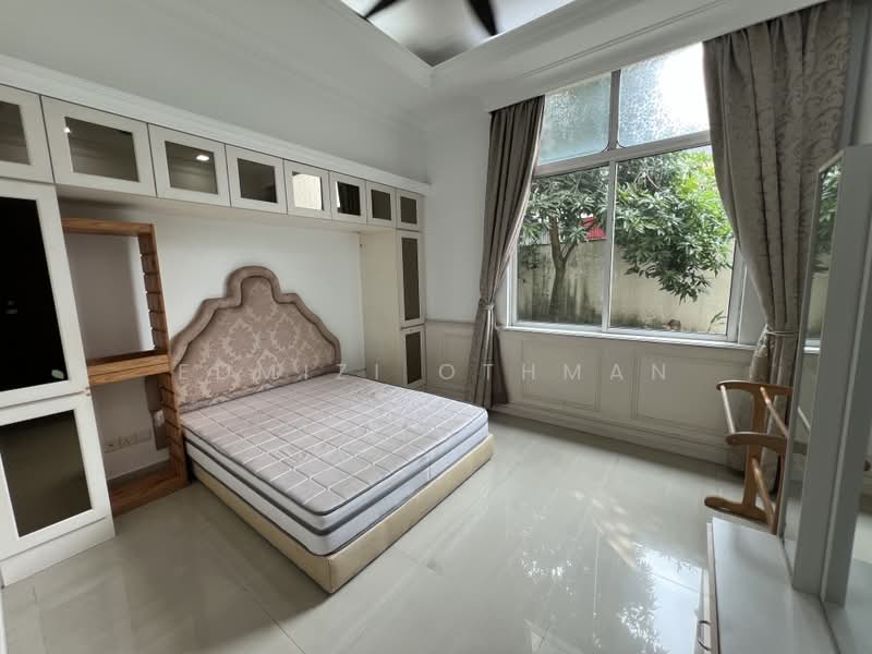 Rumah Berkembar untuk Dijual di Saujana (Selangor) - Edmizi Othman - Bedroom - PropertyGuru.com.my