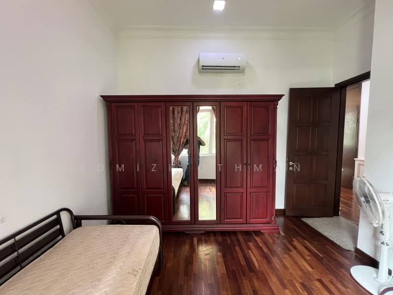 Rumah Berkembar untuk Dijual di Saujana (Selangor) - Edmizi Othman - Bedroom - PropertyGuru.com.my