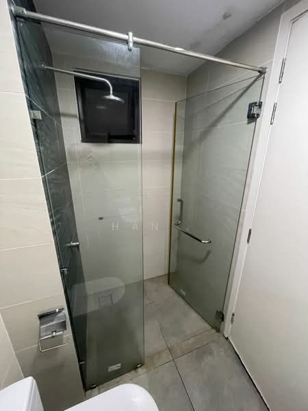 Kediaman Servis untuk Disewa di Pearl Suria - Han . - Bathroom - PropertyGuru.com.my