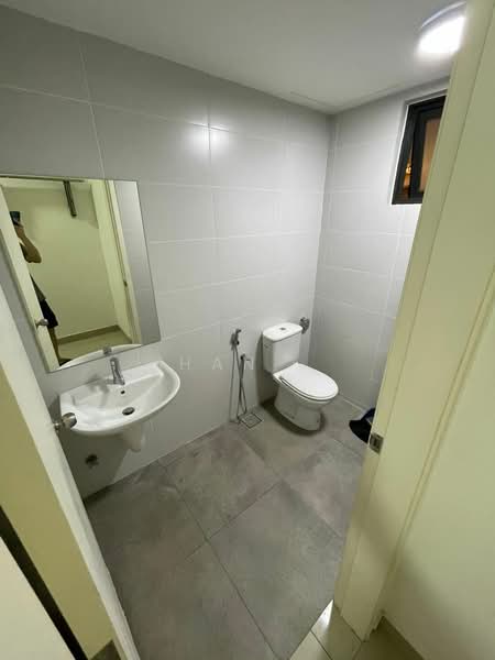 Kediaman Servis untuk Disewa di Pearl Suria - Han . - Bathroom - PropertyGuru.com.my